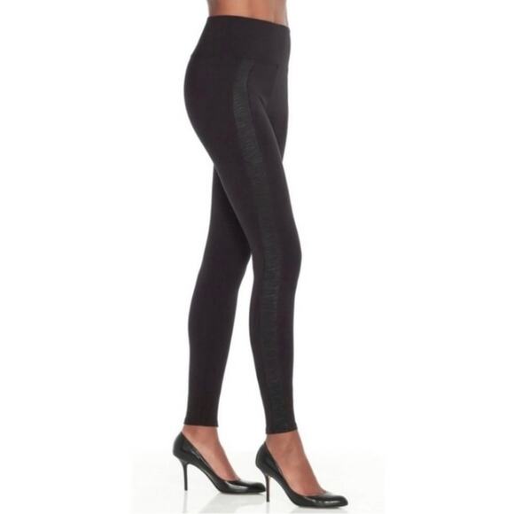 NWT Spanx Snakeskin Stripe Leggings Black size Large